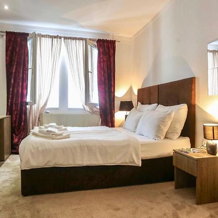 Eshe Boutique Hotel Sarajevo Ngoại thất bức ảnh