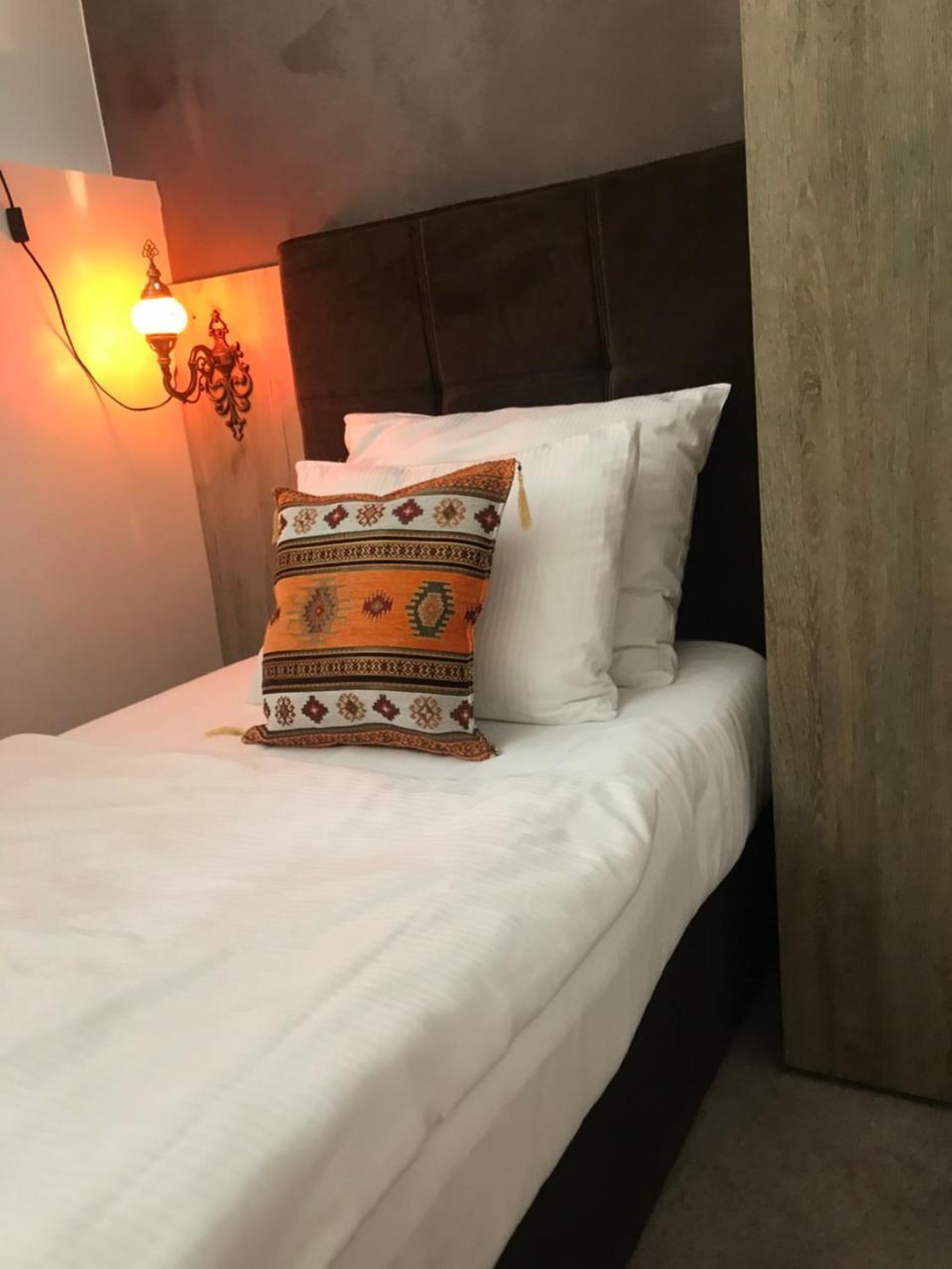 Eshe Boutique Hotel Sarajevo Ngoại thất bức ảnh
